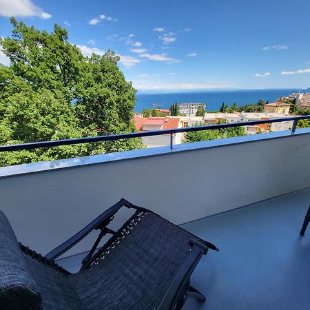 Apartment With Direct Sea View, Free Parking And Close To Beaches And Promenade Lovran Dış mekan fotoğraf