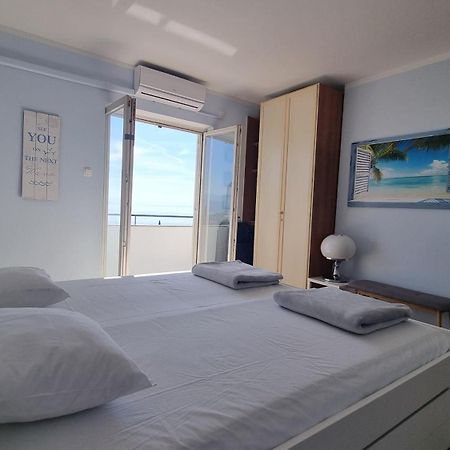 Apartment With Direct Sea View, Free Parking And Close To Beaches And Promenade Lovran Dış mekan fotoğraf