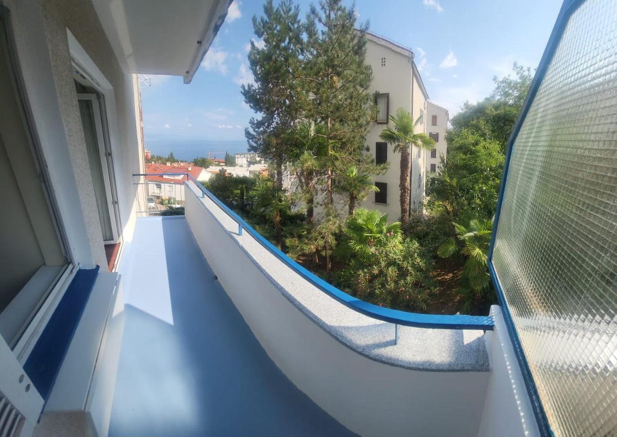 Apartment With Direct Sea View, Free Parking And Close To Beaches And Promenade Lovran Dış mekan fotoğraf