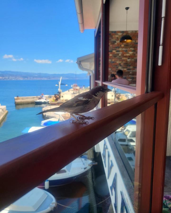 Apartment With Direct Sea View, Free Parking And Close To Beaches And Promenade Lovran Dış mekan fotoğraf