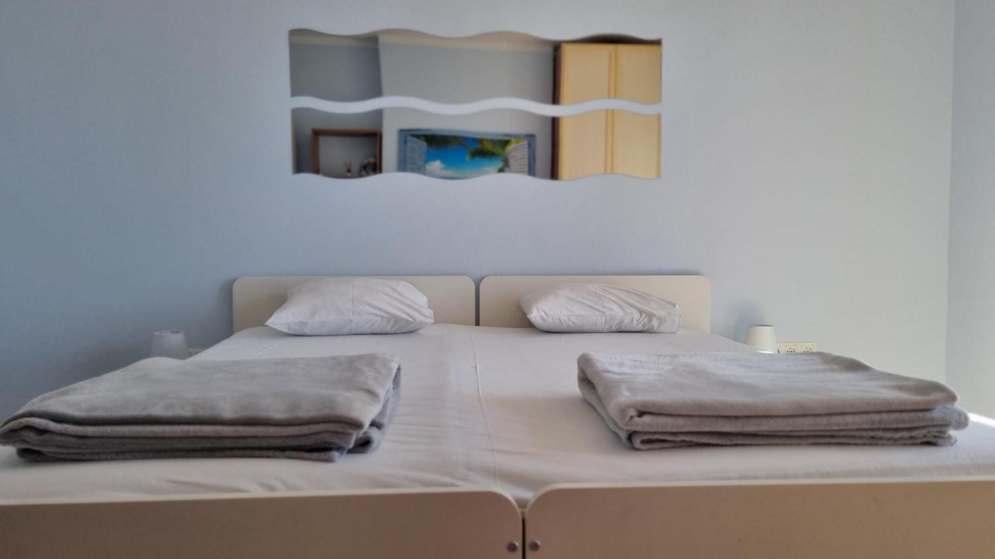 Apartment With Direct Sea View, Free Parking And Close To Beaches And Promenade Lovran Dış mekan fotoğraf