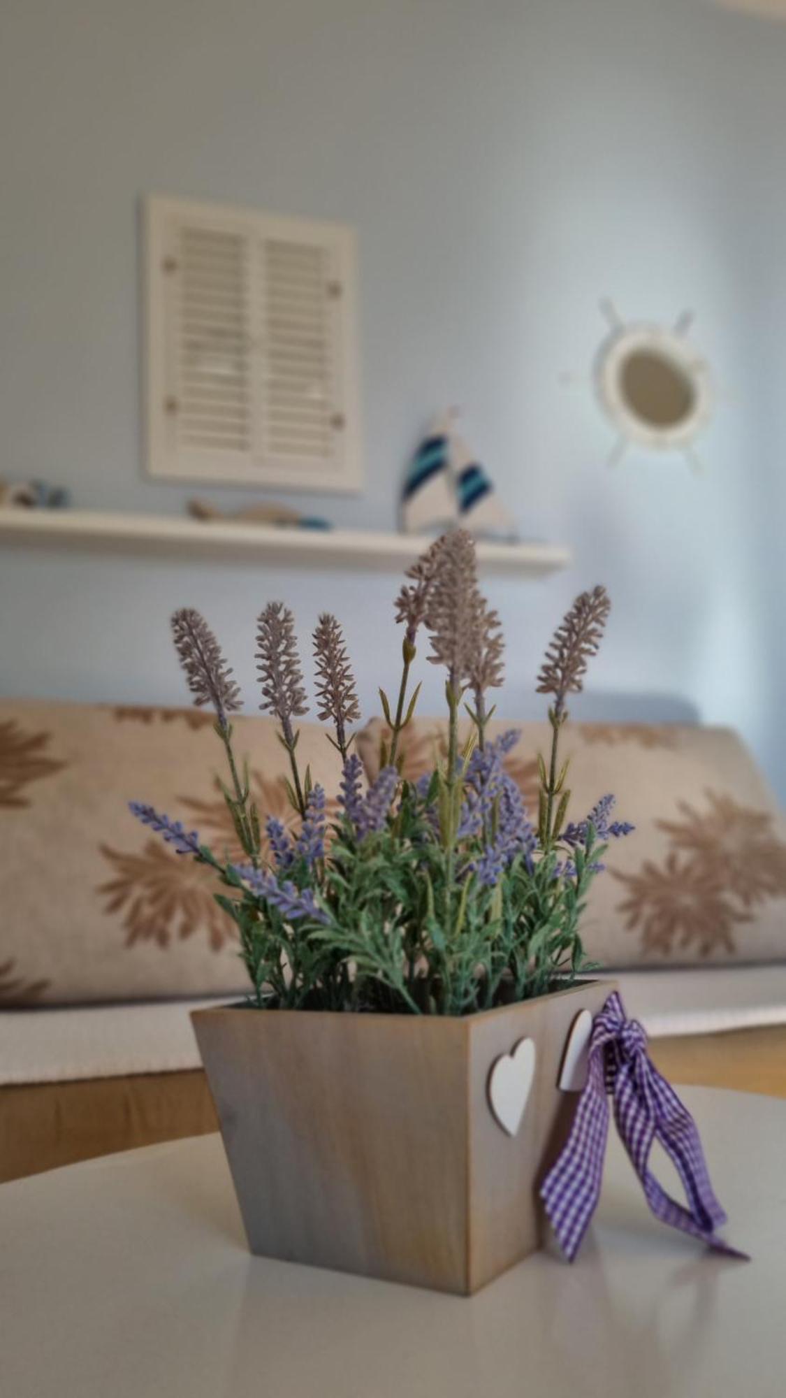 Apartment With Direct Sea View, Free Parking And Close To Beaches And Promenade Lovran Dış mekan fotoğraf