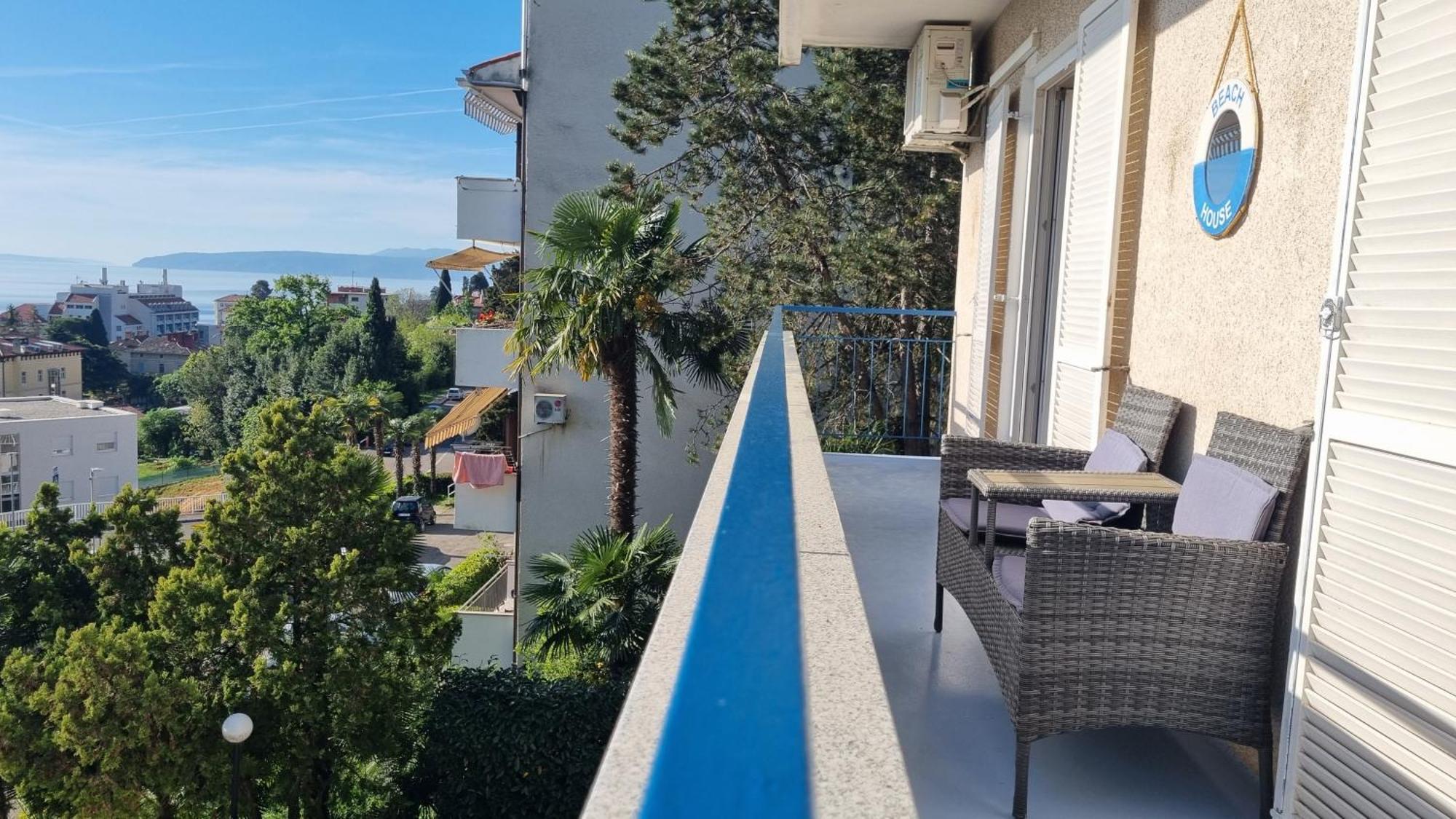 Apartment With Direct Sea View, Free Parking And Close To Beaches And Promenade Lovran Dış mekan fotoğraf